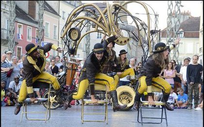 Photo de Compagnie Vent d Etoiles - Spectacle de Rue - Ille et Vilaine