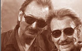 Photo de Phil Lyn chanteur sosie de Johnny Hallyday doublure de Johnny / PAU
