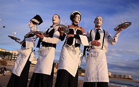 Photo de Spectacle d' Echasses - Cie Panouille - Echassiers - Sete - 34