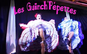 Photo de Spectacle Cabaret-Humour-Chanteuse-Danseuse- Les Guinch' Pépettes