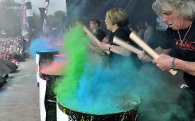 Photo de BIDON PERCUSSIONS INDUSTRIELLES SPECTACLE DE RUE
