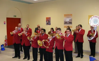 Photo de BATTERIE FANFARE DE LA FERTE IMBAULT(41)