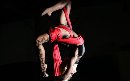 Photo de Anna Melnikova Cerceau, Tissu aérien, ballet aquatique - ILE DE FRANCE