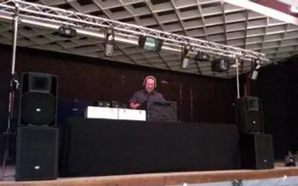 Photo de La BRUCHE Animation DJ, sono, éclairage, officiant cérémonie laïque