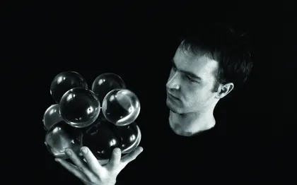 Photo de Pich jongleur - jonglage - manipulation d'objets / Loire-Atlantique