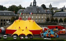 Photo de CIRQUE EVENT - Spectacle - Evenementiel - Team Building / France